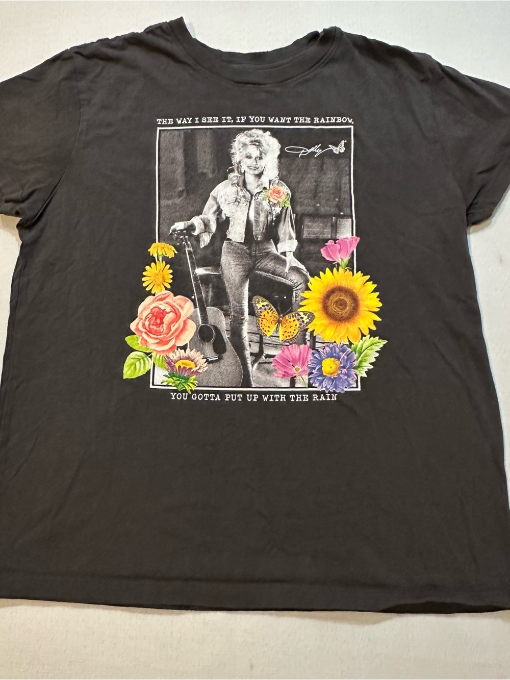 Dolly Parton T Shirt Womens Small Gray Graphic Tee Rainbow Quote Floral Country